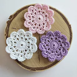 Набор вязаных украшений "Цветы ажурные" (ScrapMania) Набор вязаных украшений "Цветы ажурные" (ScrapMania)